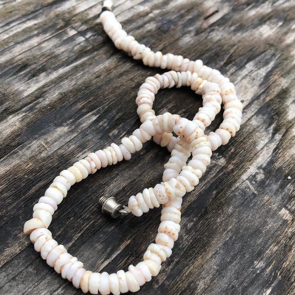 1960s Puka Shell Choker - Picture 5 of 5